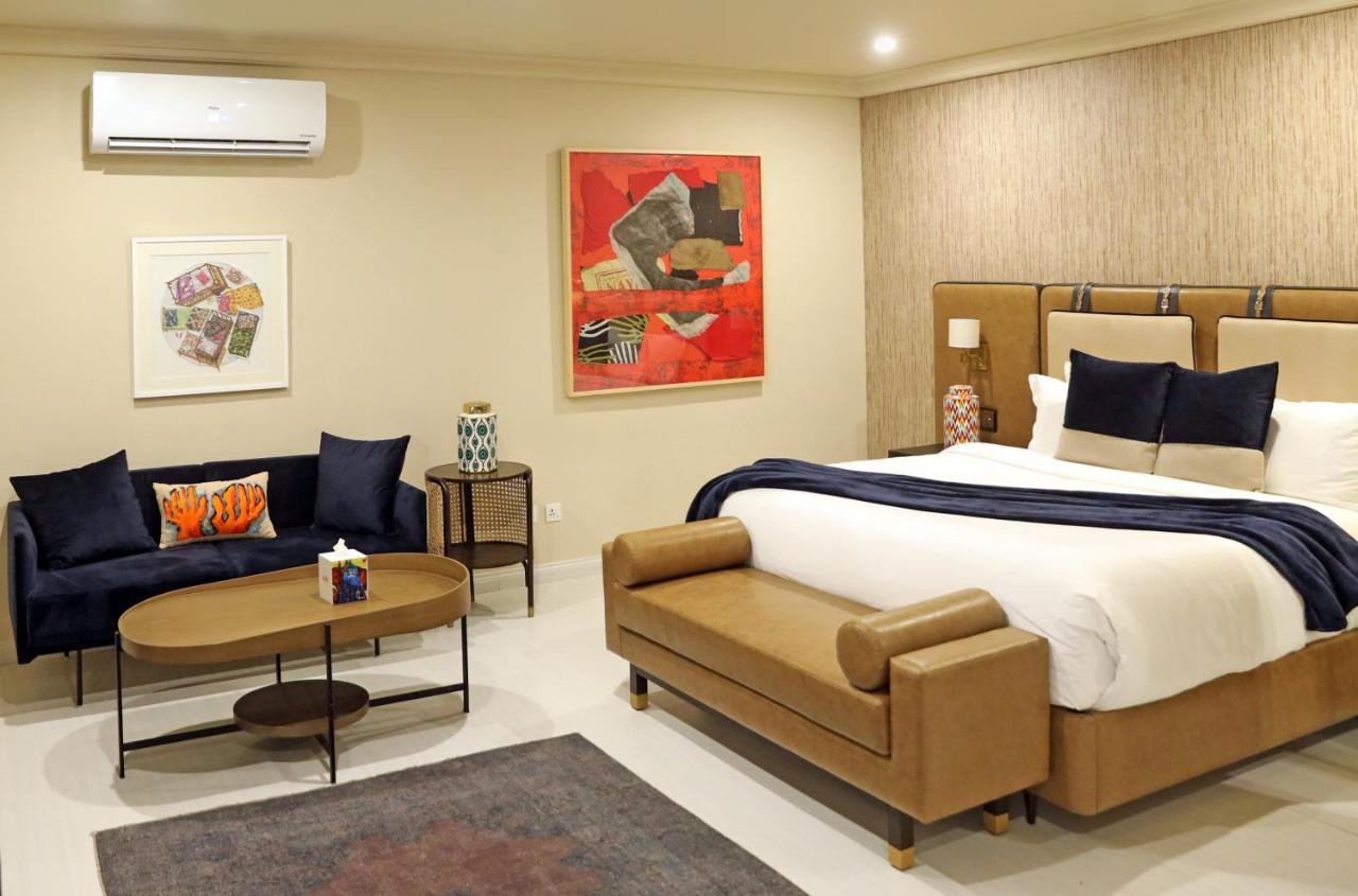 Ambiance Boutique Art Hotel การาจี ภายนอก รูปภาพ