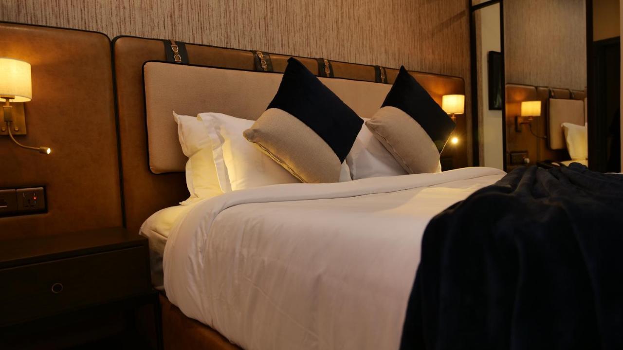 Ambiance Boutique Art Hotel การาจี ภายนอก รูปภาพ
